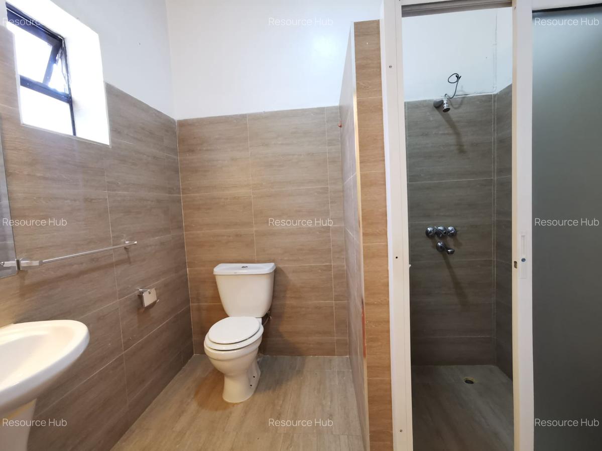 4 Bed Townhouse with En Suite at Spring Valley - 19