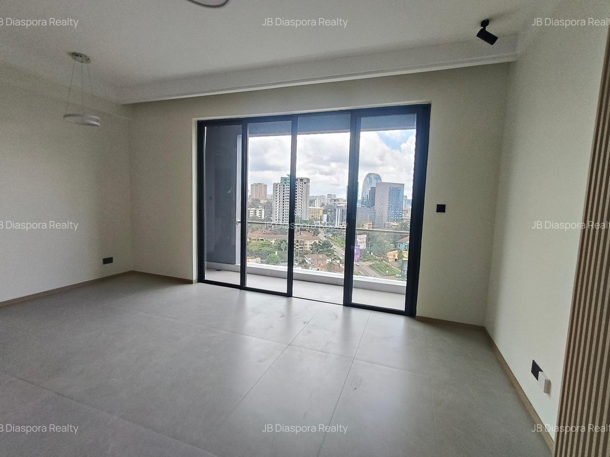 2 Bed Apartment with En Suite at Riverside Drive - 2