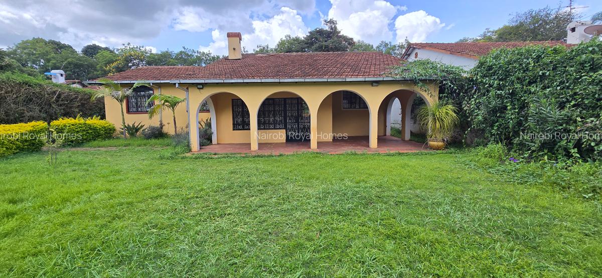 4 Bed House with En Suite at Loresho Road - 5