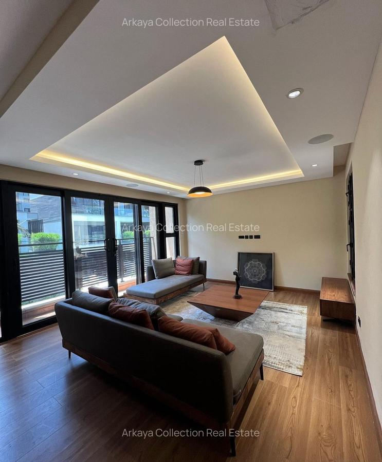 5 Bed Townhouse with En Suite in Lavington - 1