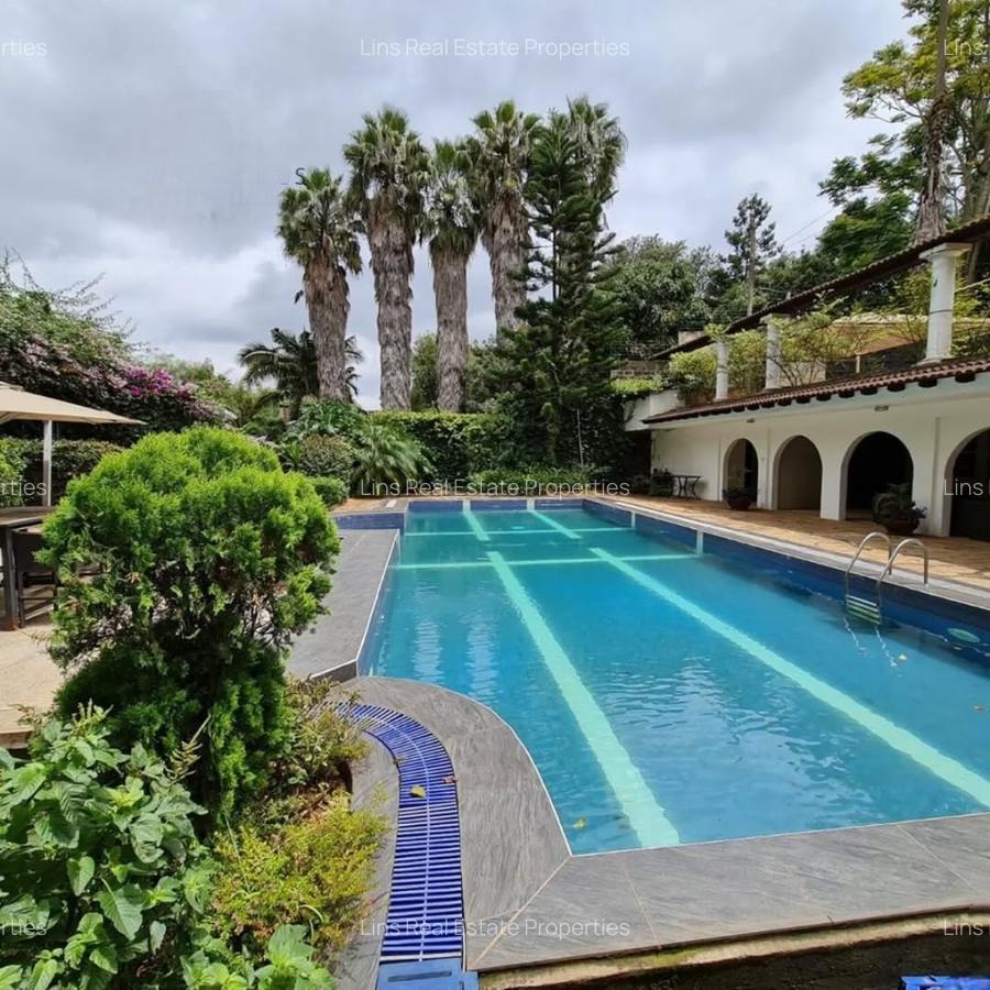 4 Bed Townhouse with En Suite in Riverside - 14