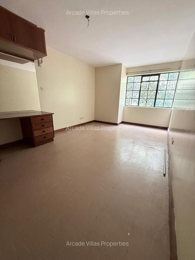 3 Bed Apartment with Gym in Kileleshwa - 10