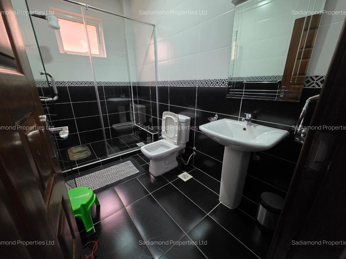 Furnished 2 Bed Apartment with En Suite in Brookside - 5