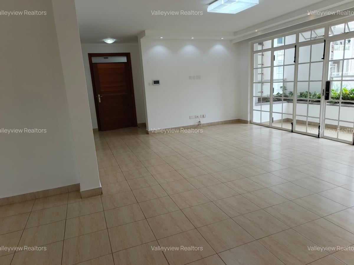 3 Bed Apartment with En Suite at Lavington - 11