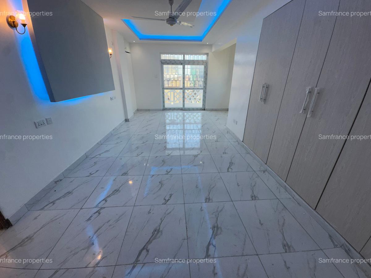 3 Bed Apartment with Borehole at Links Road - 7