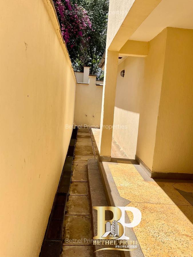 4 Bed Townhouse with En Suite in Kyuna - 9