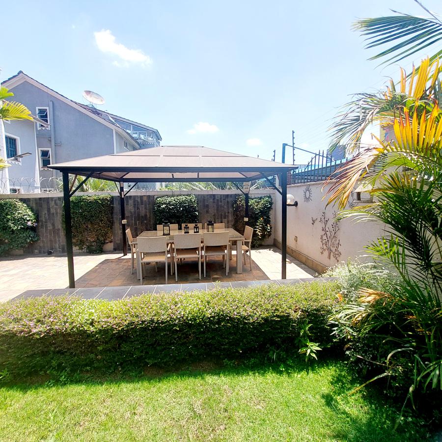 5 Bed Townhouse with En Suite at Lavington - 9