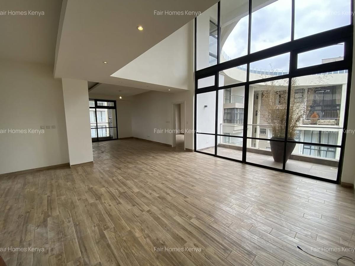 4 Bed Apartment with En Suite at Riverside Drive - 3