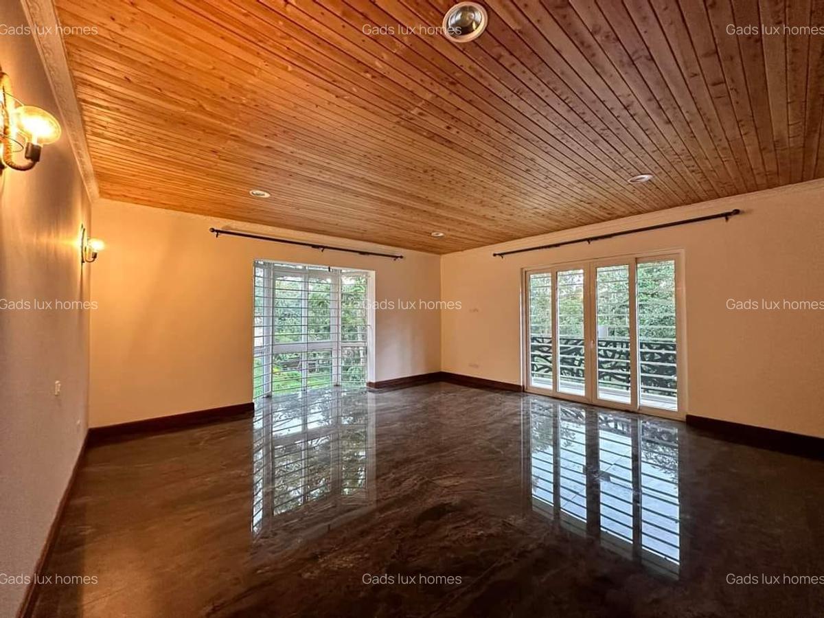 5 Bed Townhouse with En Suite at Rosslyn - 14