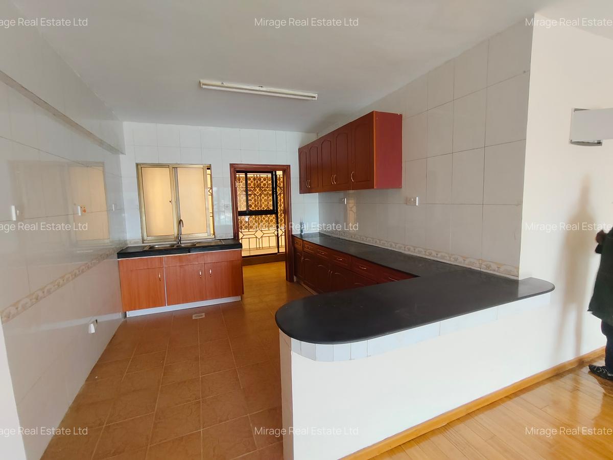 4 Bed Apartment with En Suite in Kilimani - 18