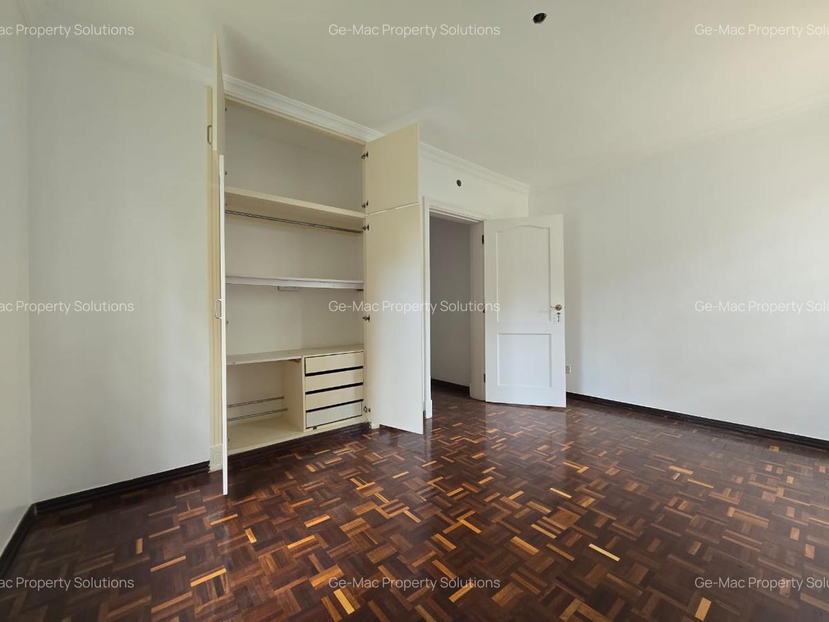 3 Bed Apartment with En Suite in Muthaiga - 12