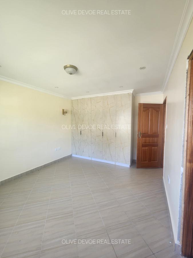 4 Bed House with En Suite in Karen - 6