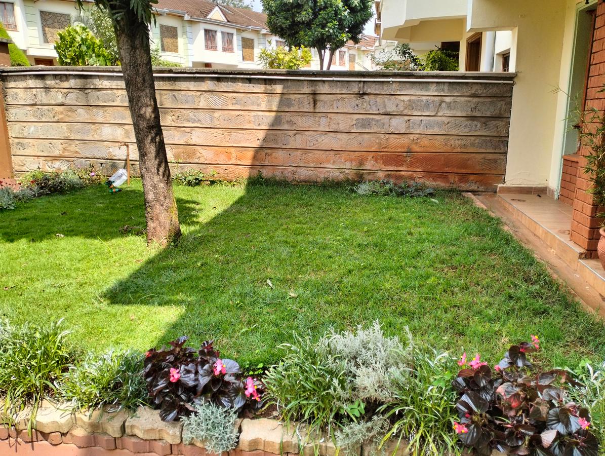 4 Bed Townhouse with En Suite in Lavington - 7