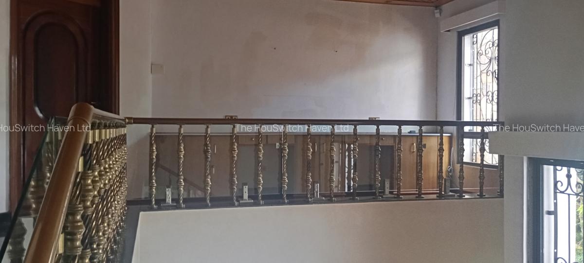 6 Bed House with En Suite at Off Un Avenue - 7