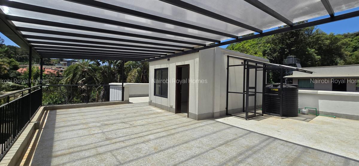 5 Bed Townhouse with En Suite at Lavington Road - 17