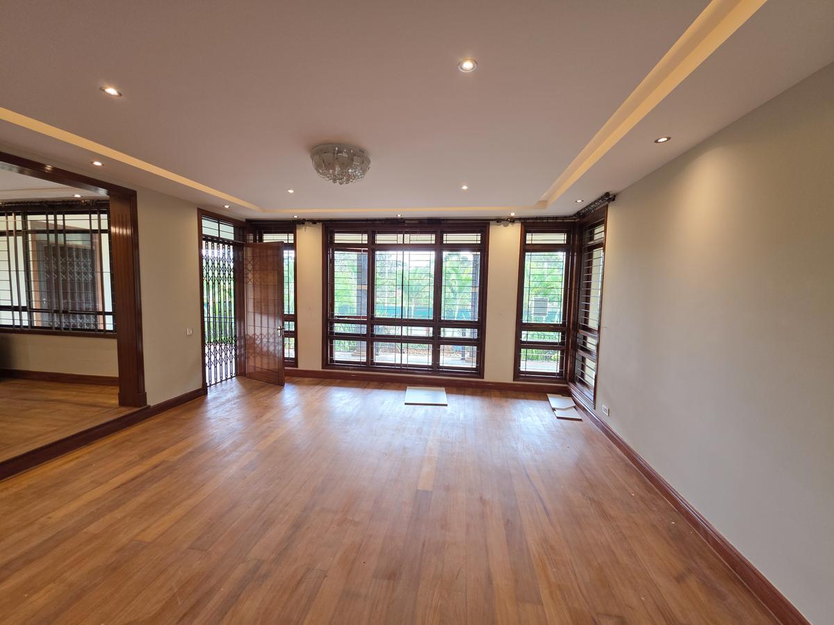 4 Bed House with En Suite in Runda - 4