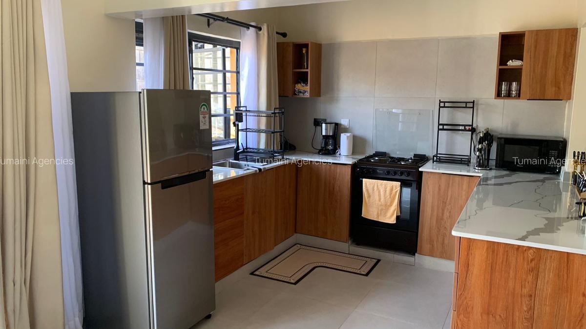 Serviced 1 Bed Apartment with En Suite at Baobab Street - 2