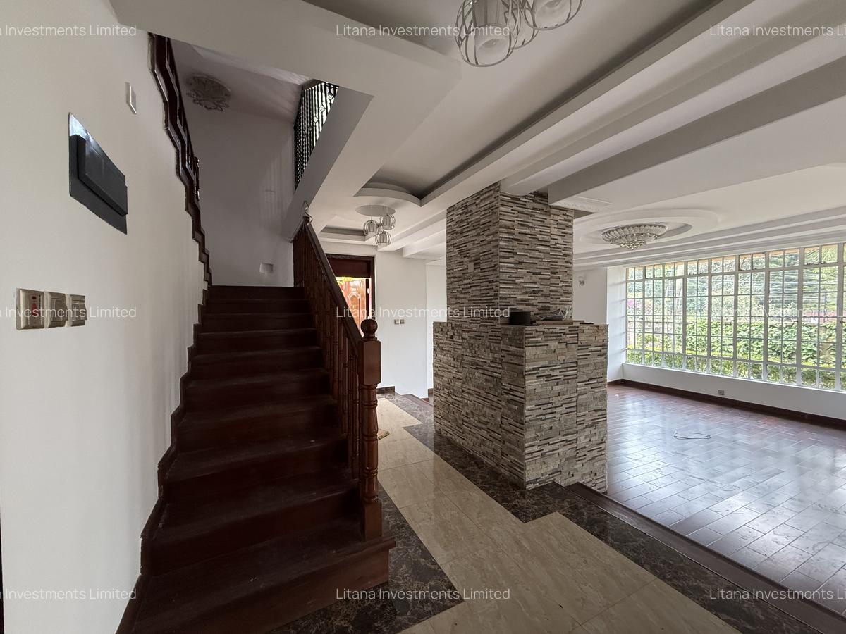 5 Bed Townhouse with En Suite in Lavington - 10