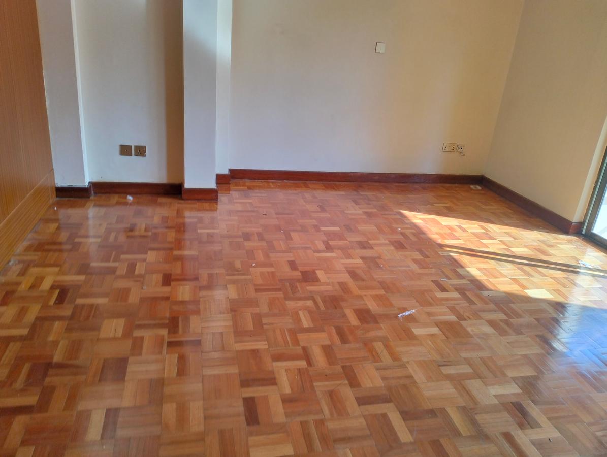 5 Bed Townhouse with En Suite in Kileleshwa - 19