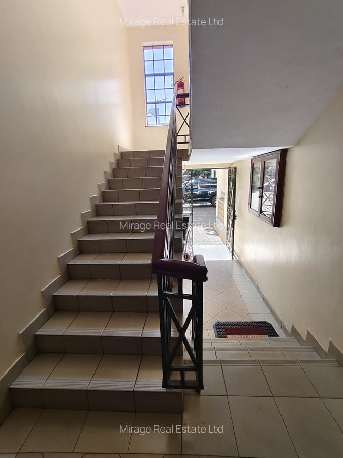 3 Bed Apartment with Parking in Kilimani - 14