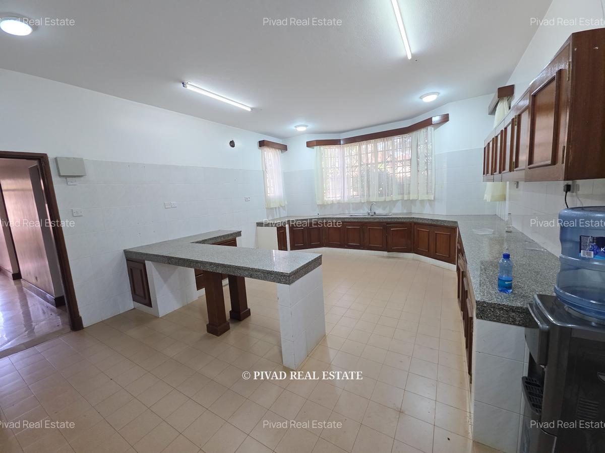 4 Bed House with Garden in Runda - 5