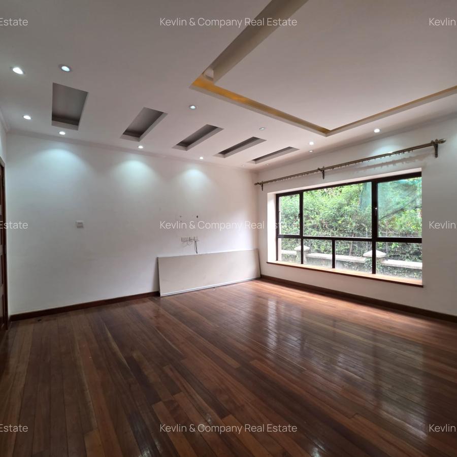 4 Bed Townhouse with En Suite in Lavington - 8