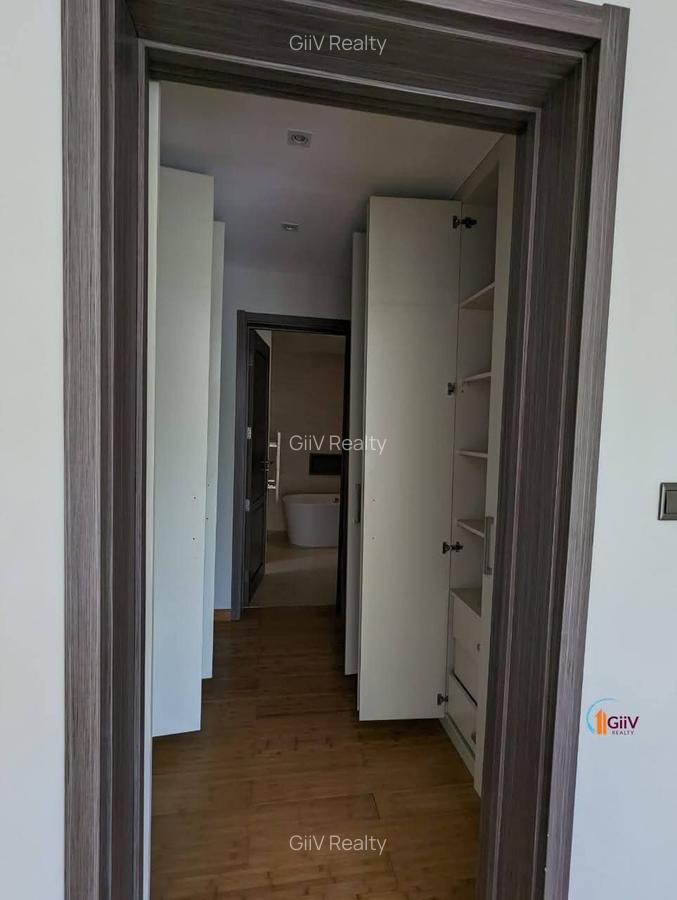 3 Bed Apartment with Gym in Riverside - 14