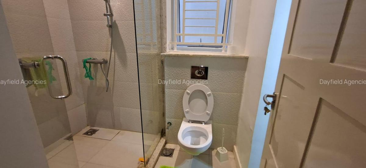 4 Bed House with En Suite in Spring Valley - 8