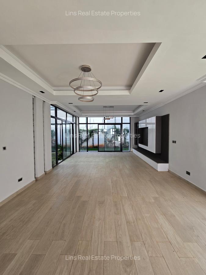 5 Bed Townhouse with En Suite in Lavington - 13