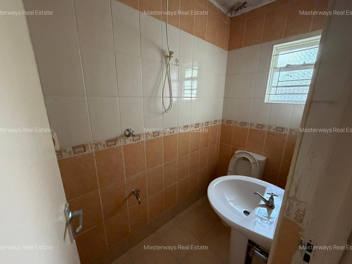 4 Bed House with En Suite in South C - 12