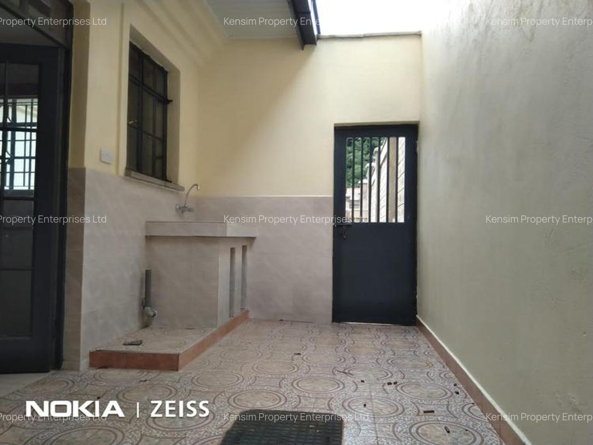 4 Bed Townhouse with En Suite in Lavington - 8