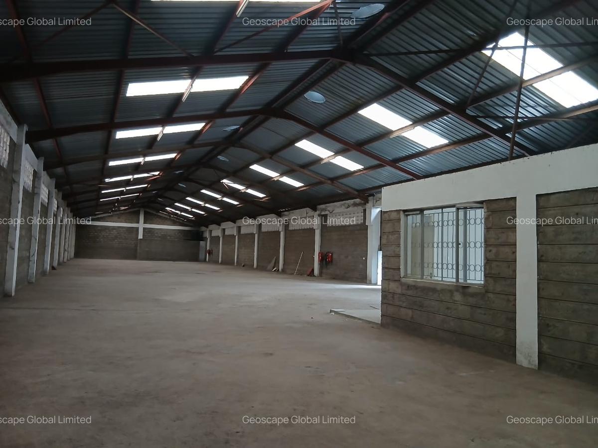 10,497 ft² Warehouse with Backup Generator in Industrial Area - 8