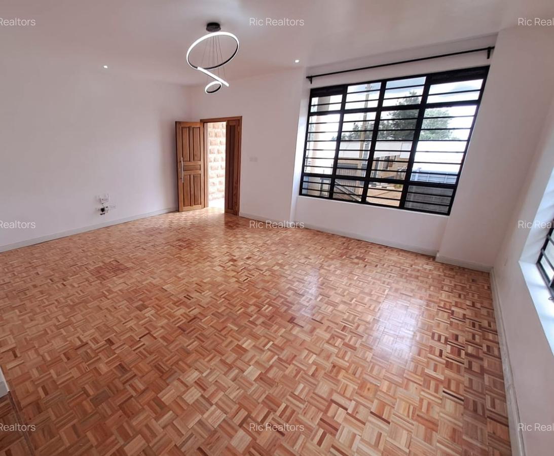4 Bed Townhouse with En Suite at Oloolua - 46 - 2