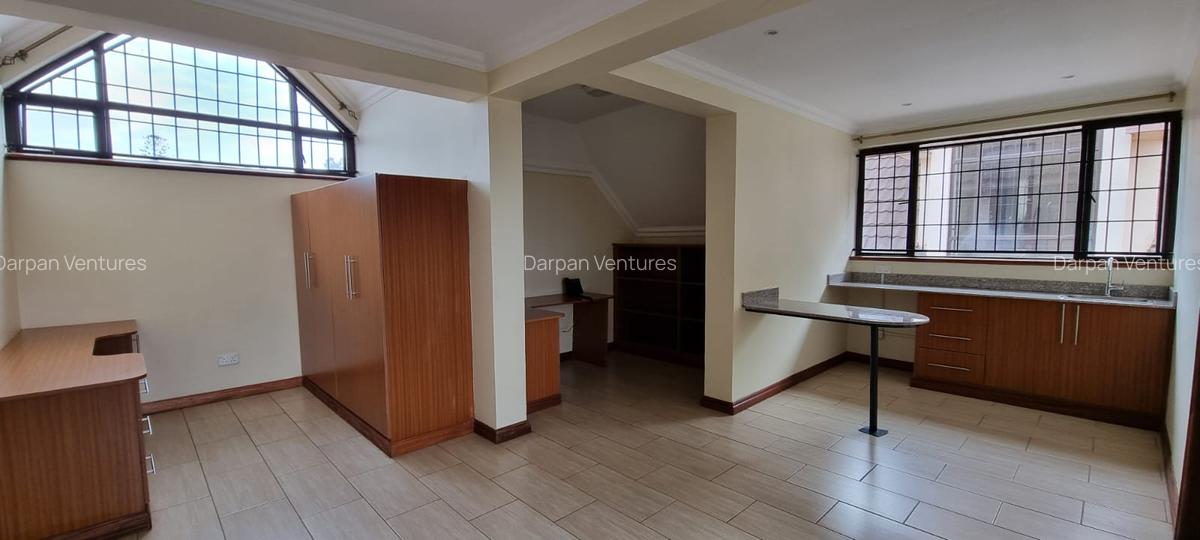 4 Bed Townhouse with En Suite in Runda - 9