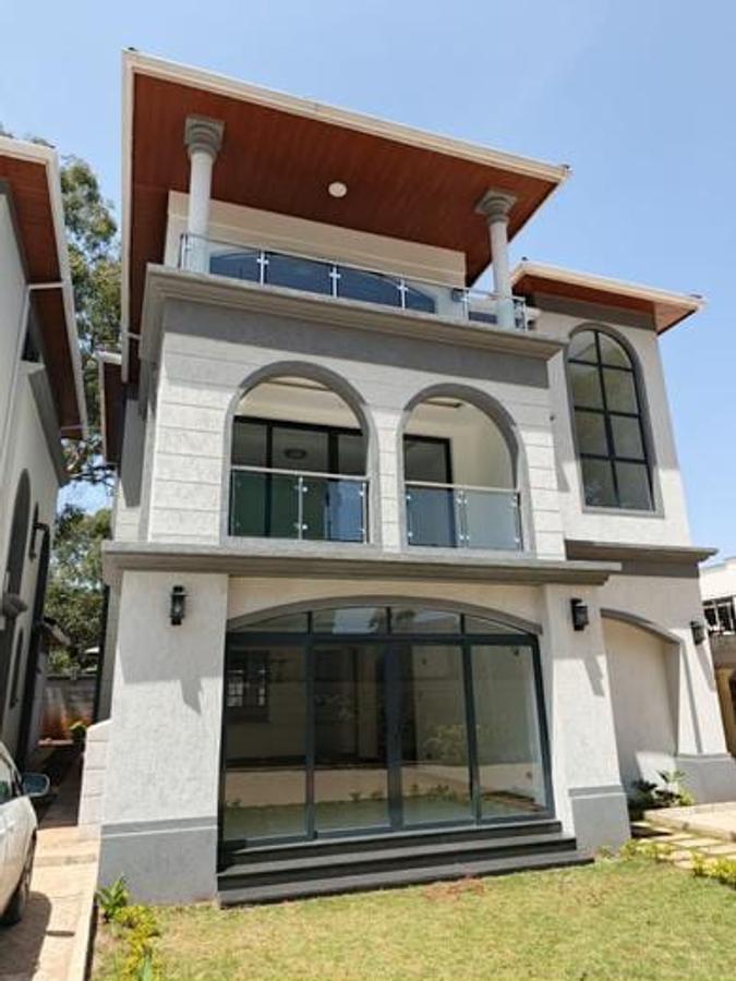 5 Bed Townhouse with En Suite in Lavington - 9