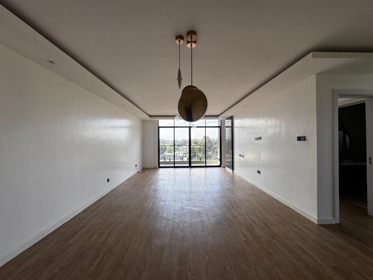 2 Bed Apartment with En Suite in Brookside - 1