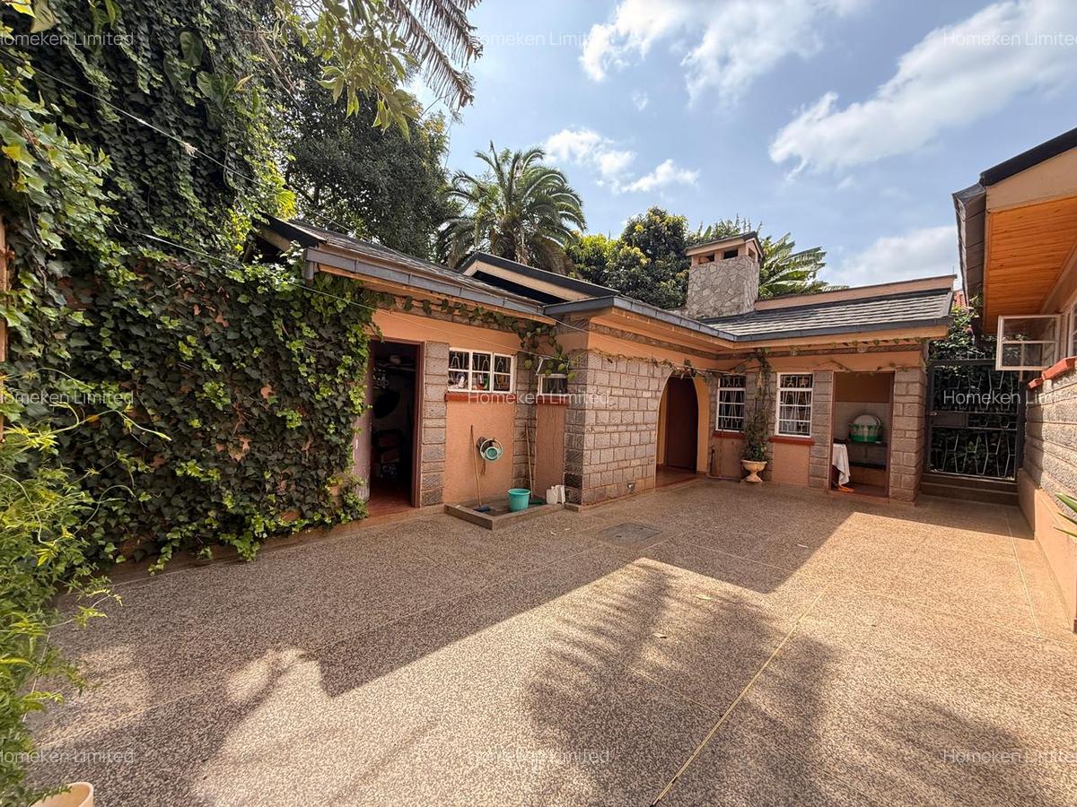 3 Bed House with Garden at Runda - 2