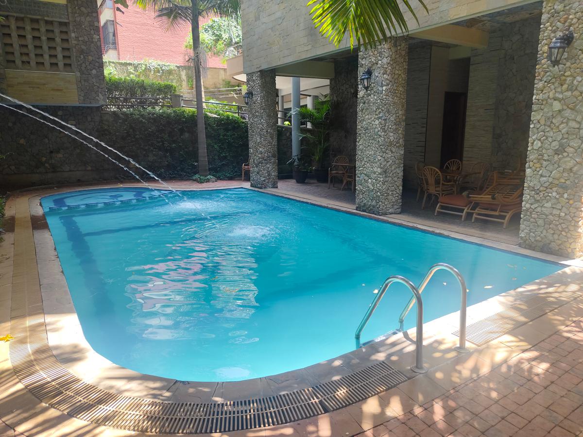 1 Bed Apartment with Swimming Pool in Kilimani - 2