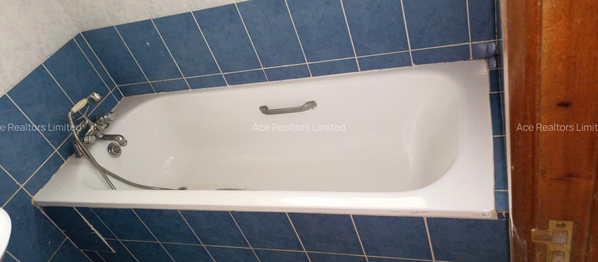 3 Bed Apartment with En Suite at Rhapta Road - 8