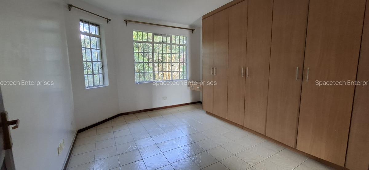 4 Bed Townhouse with Garden in Spring Valley - 13