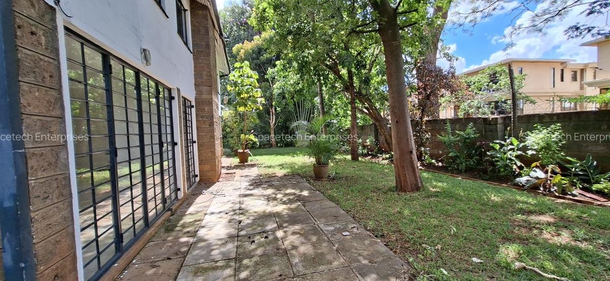 4 Bed Townhouse with En Suite in Lavington - 5