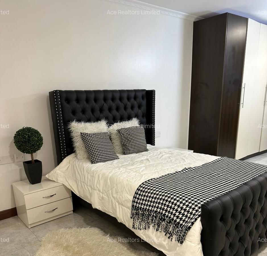 4 Bed Apartment with En Suite at Lavington Duplex - 8