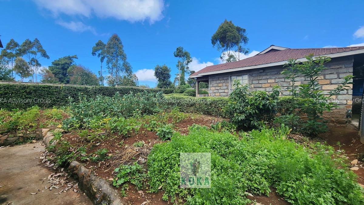 10,000 ft² Land in Rironi - 2