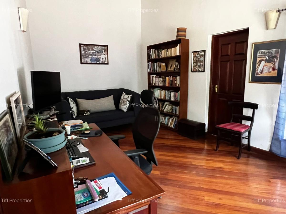 5 Bed House in Karen Hardy - 6