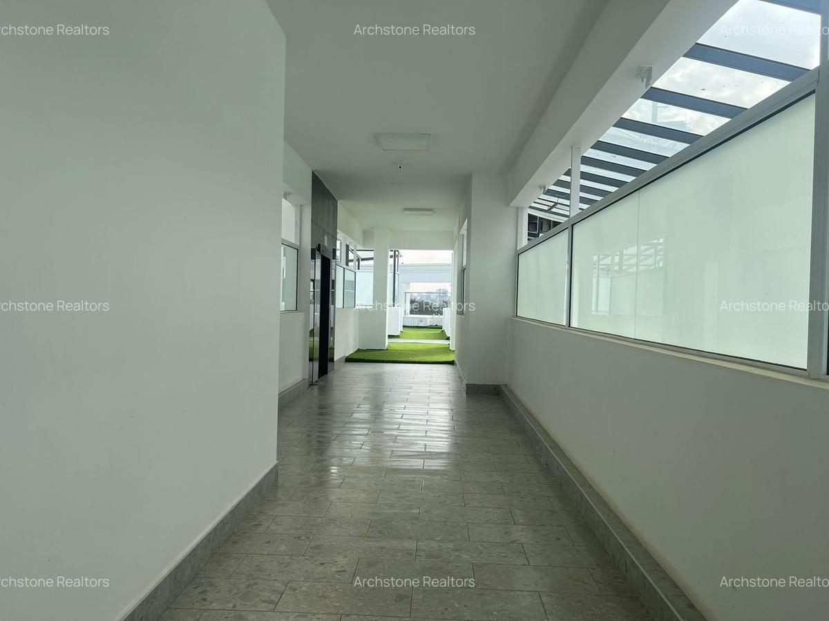 3 Bed Apartment with En Suite in Parklands - 4