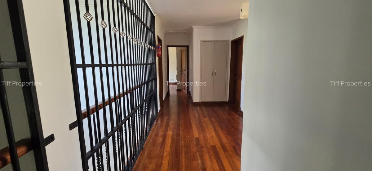 4 Bed Townhouse in Runda - 12