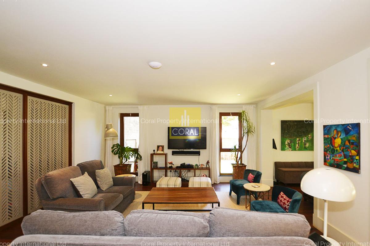 4 Bed House in Nyari - 6
