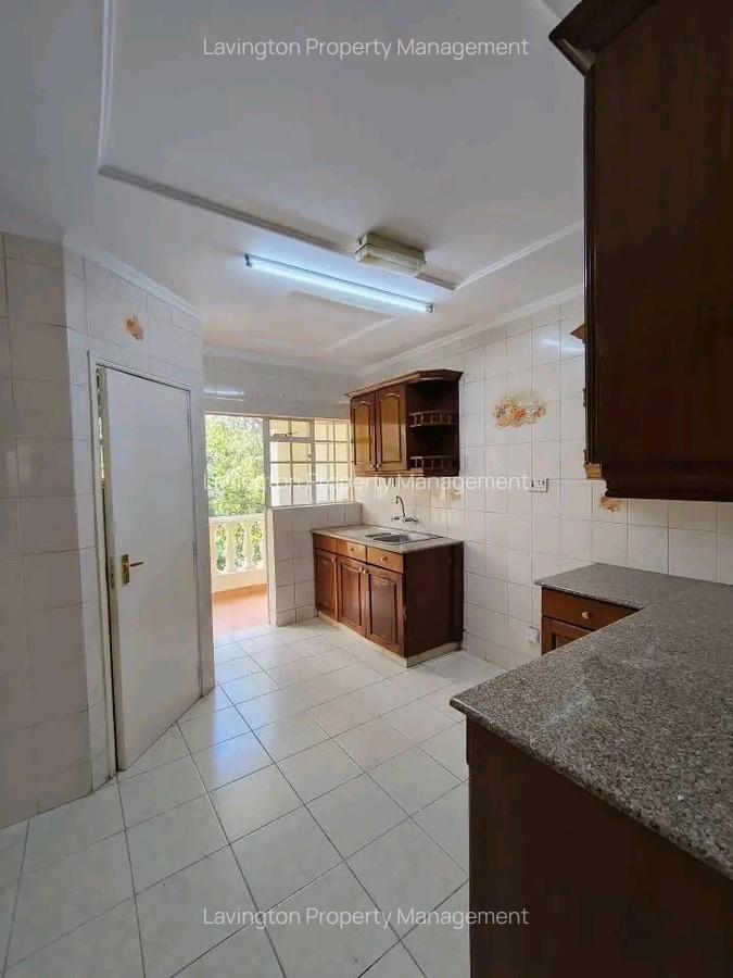 4 Bed Townhouse with En Suite at Lavington Green - 4