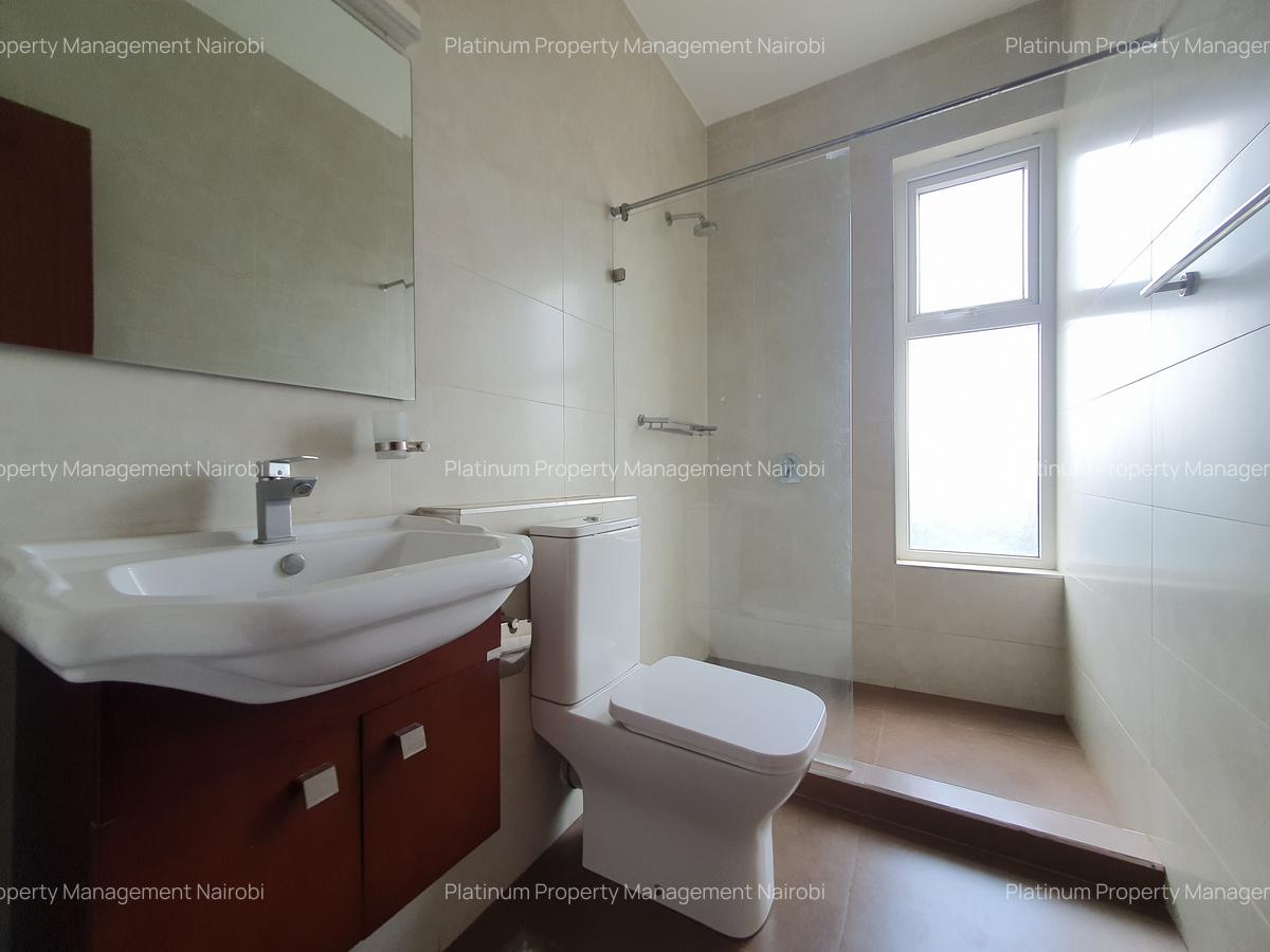 4 Bed Apartment with En Suite at Githuri Rd - 15