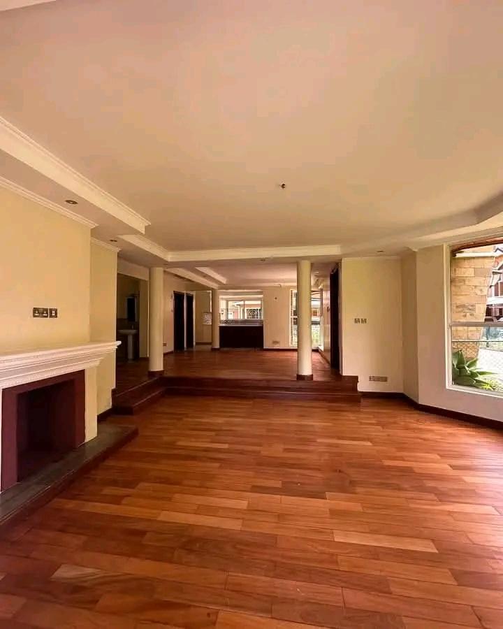 5 Bed Townhouse with En Suite at Lavington Green - 6